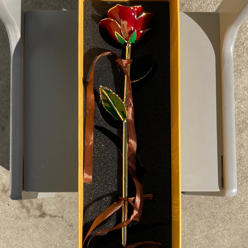 24kt. .999 99.9% Gold Au Rose Flower